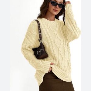 Elegant Cable Knit Sweater in Cream